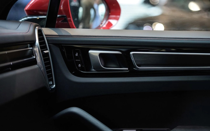 Porsche Cayenne cena 519900 przebieg: 36950, rok produkcji 2020 z Nowe małe 191